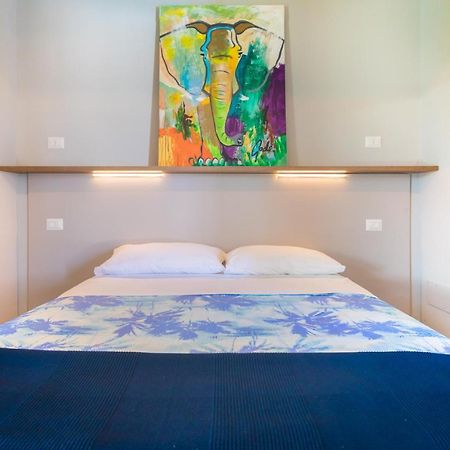 פורנרי Residence Delfino, Portorosa מראה חיצוני תמונה