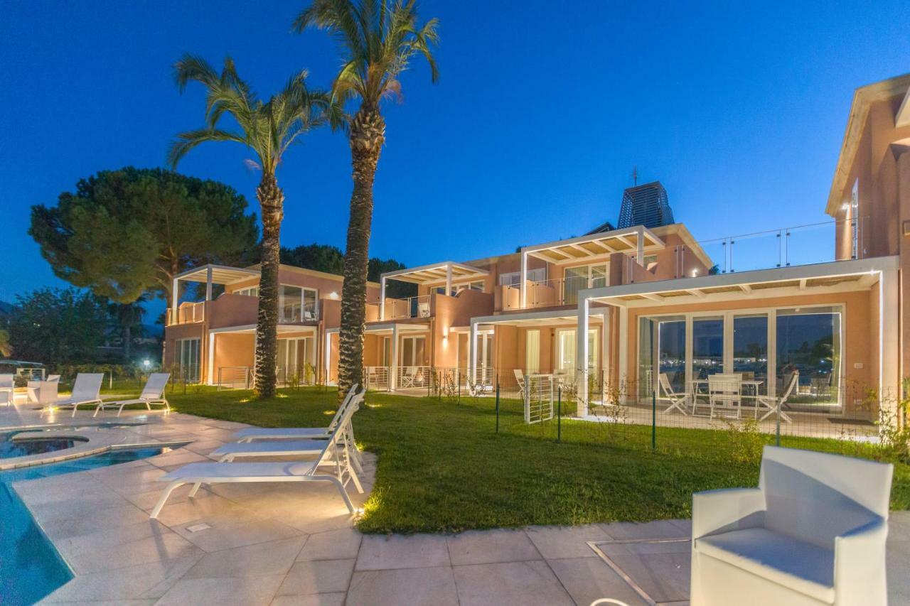 פורנרי Residence Delfino, Portorosa מראה חיצוני תמונה