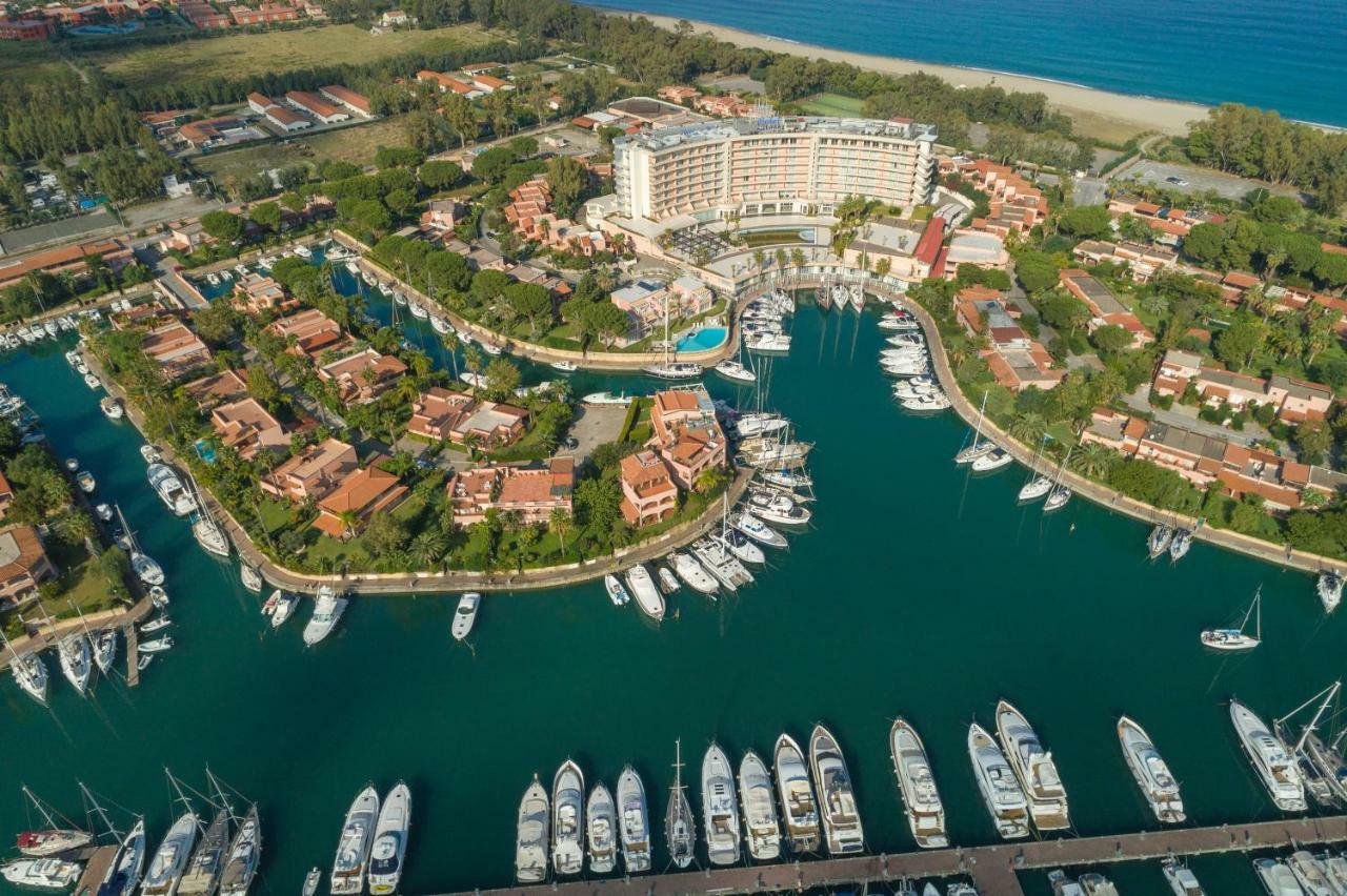 פורנרי Residence Delfino, Portorosa מראה חיצוני תמונה