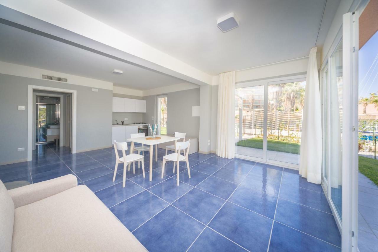 פורנרי Residence Delfino, Portorosa מראה חיצוני תמונה