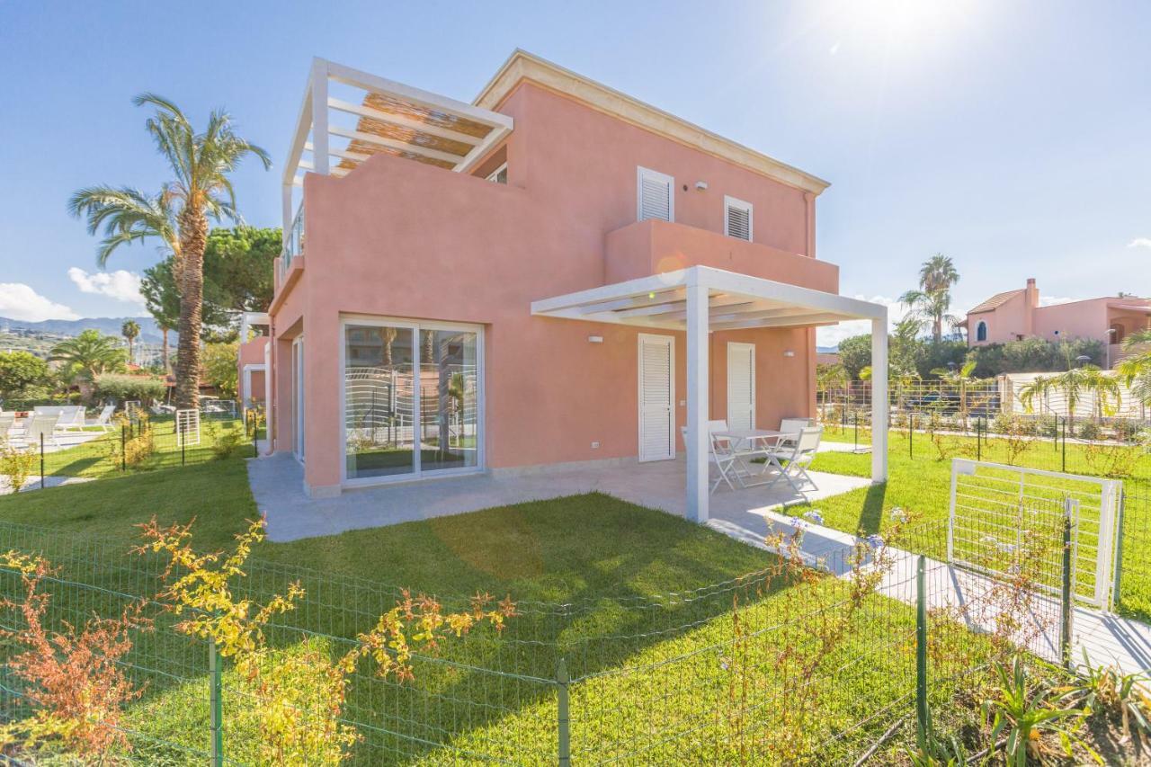 פורנרי Residence Delfino, Portorosa מראה חיצוני תמונה